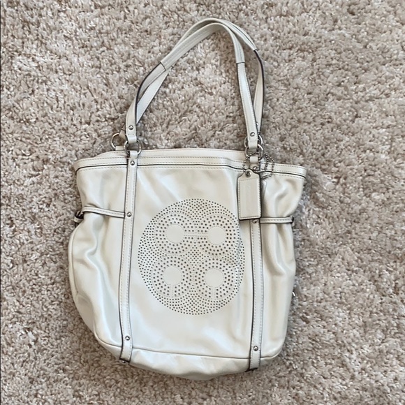 Vintage Rare Coach Pearl White Tote - Picture 1 of 8